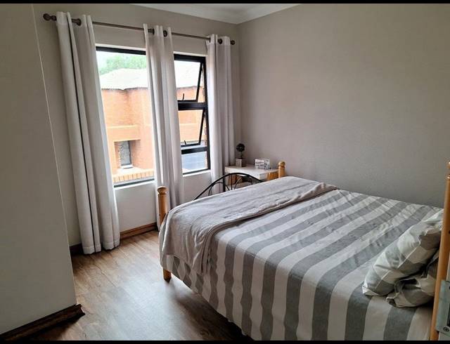3 BEDROOM DUPLEX FOR SALE IN BRACKENHURST